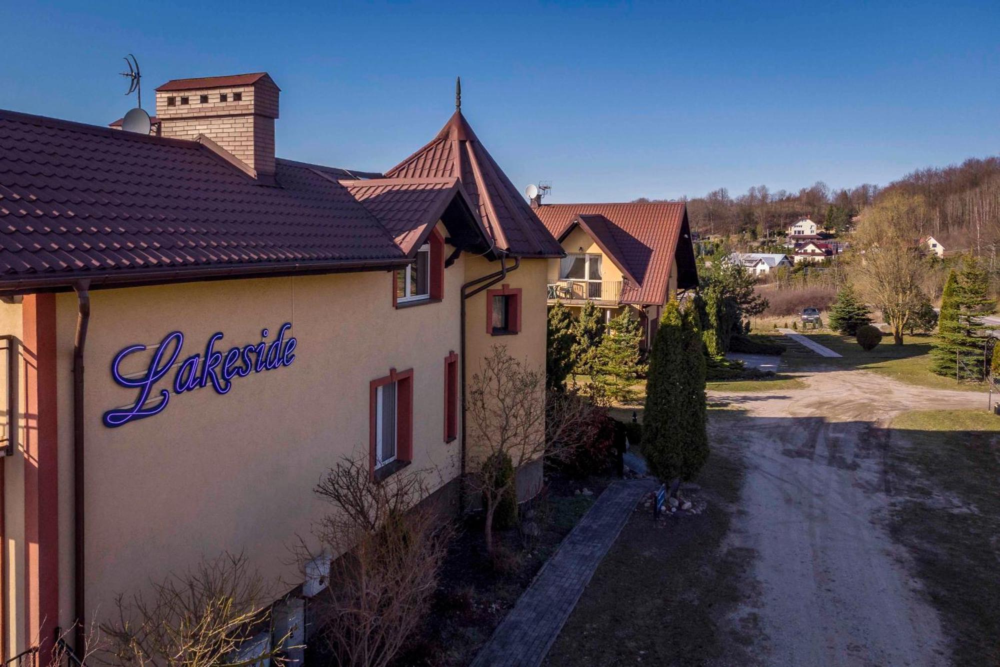 Pensjonat Nad Jeziorem Lakeside Brodnica Dolna Bagian luar foto